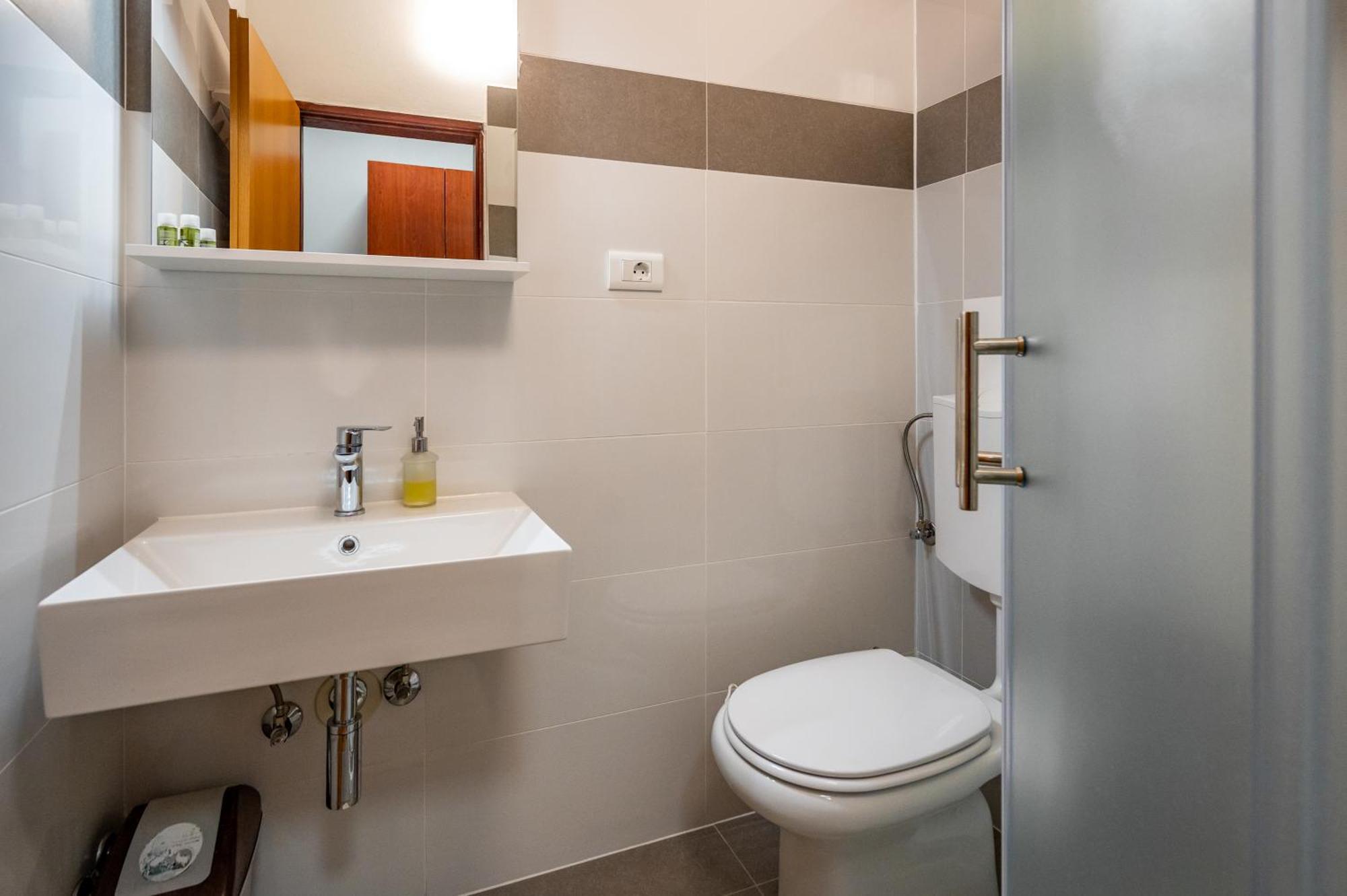 Sonia Rooms Pula Bagian luar foto