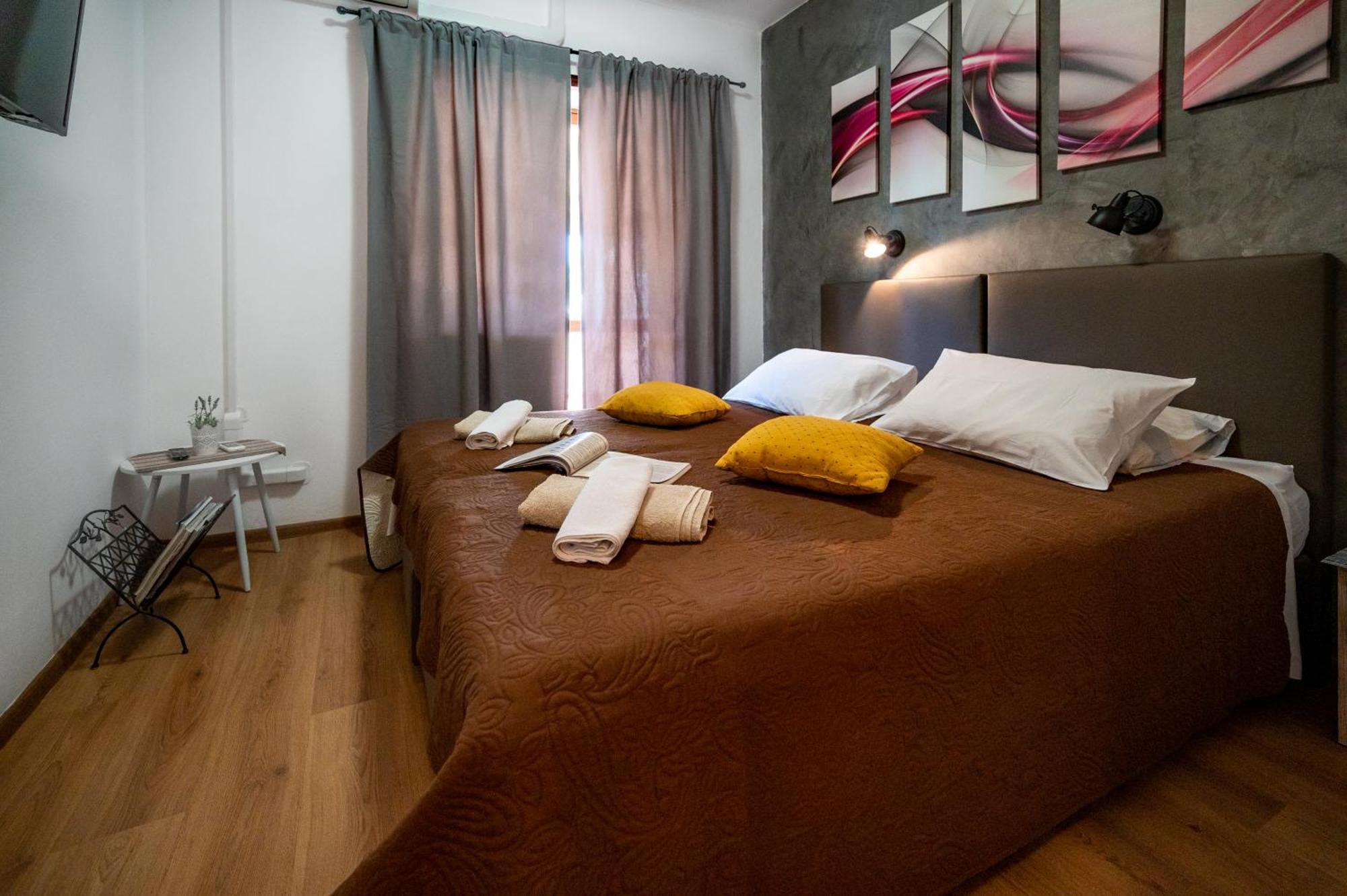 Sonia Rooms Pula Bagian luar foto