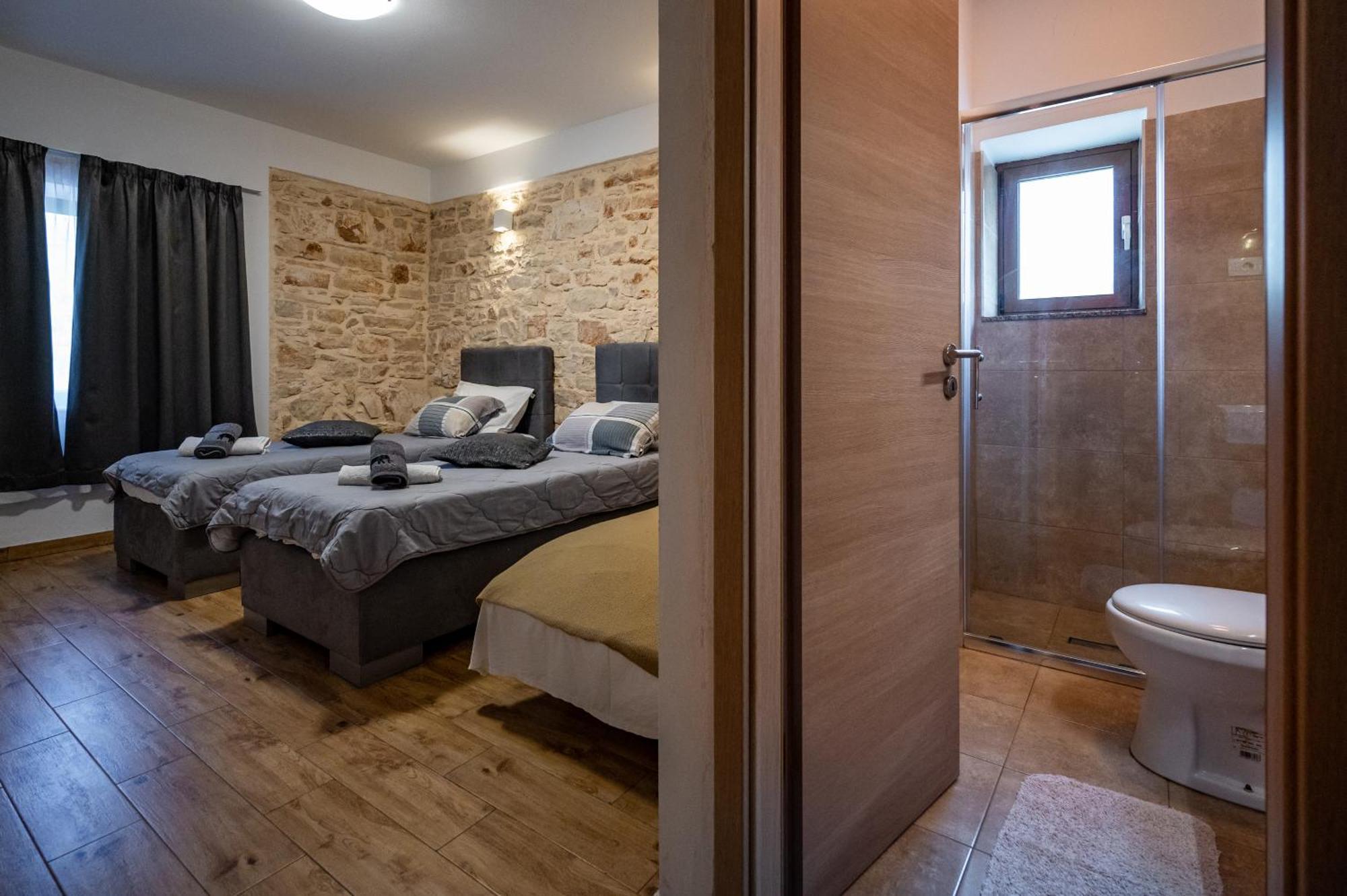 Sonia Rooms Pula Bagian luar foto