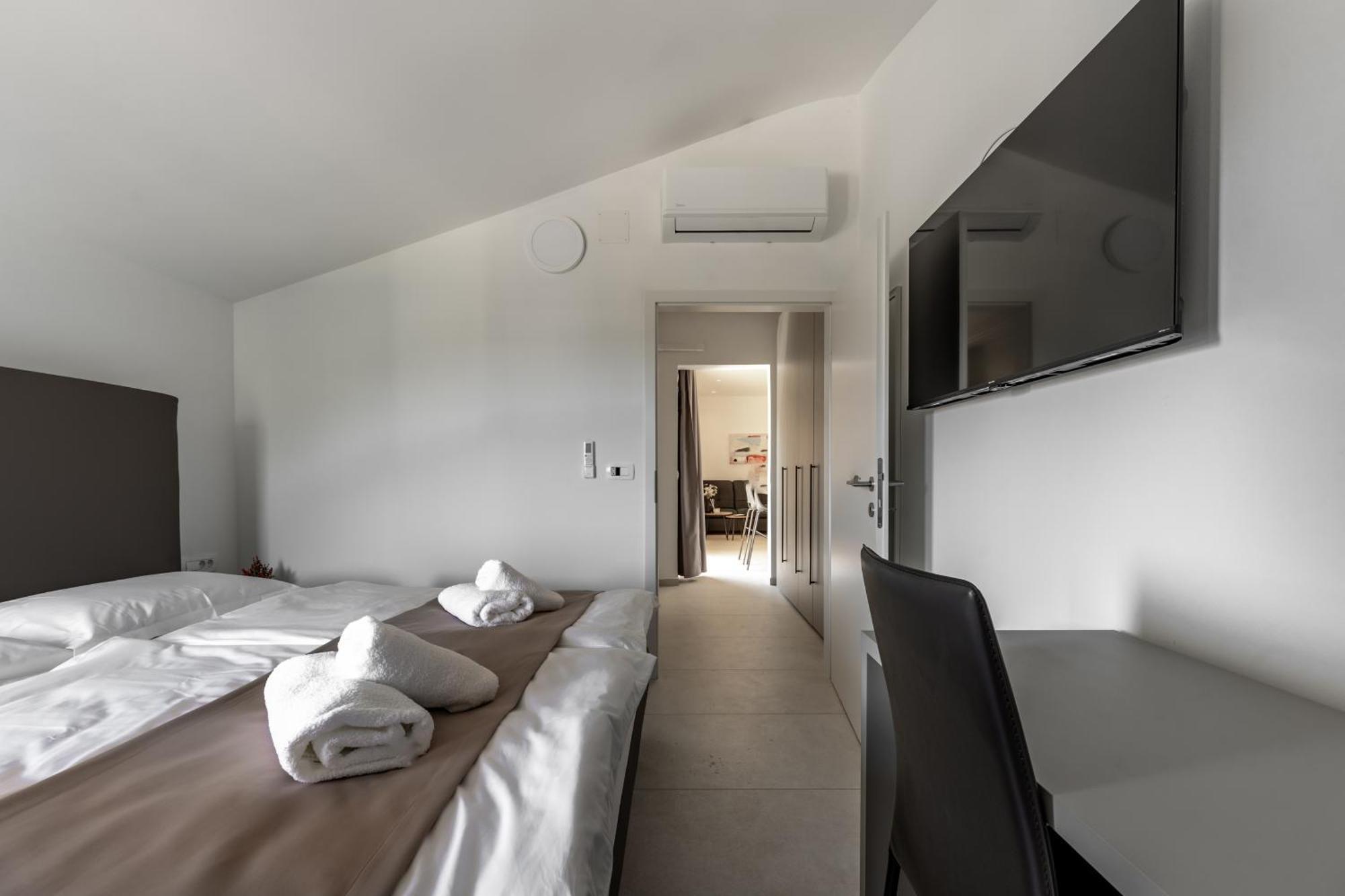 Sonia Rooms Pula Bagian luar foto