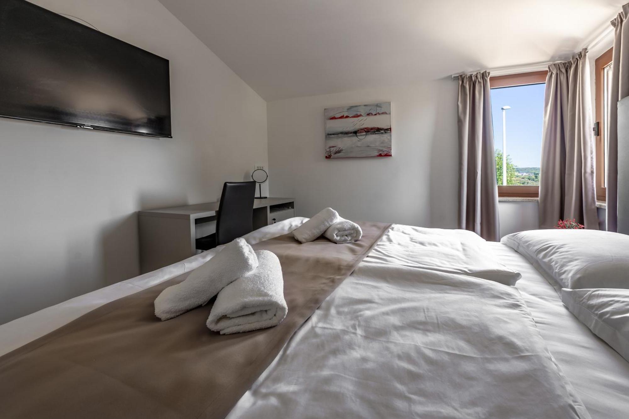 Sonia Rooms Pula Bagian luar foto